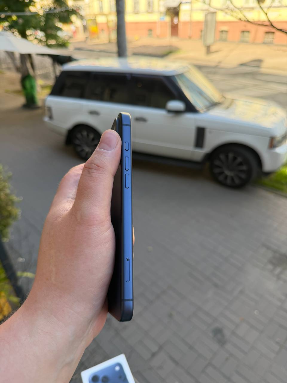 Open Box Apple iPhone 17 Pro Max 256GB Deep Blue - Зображення 4