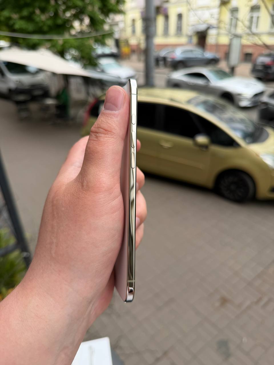 Б/В Apple iPhone Air 512GB Light Gold 4 Б/В Apple iPhone Air 512GB Light Gold — изображение 4