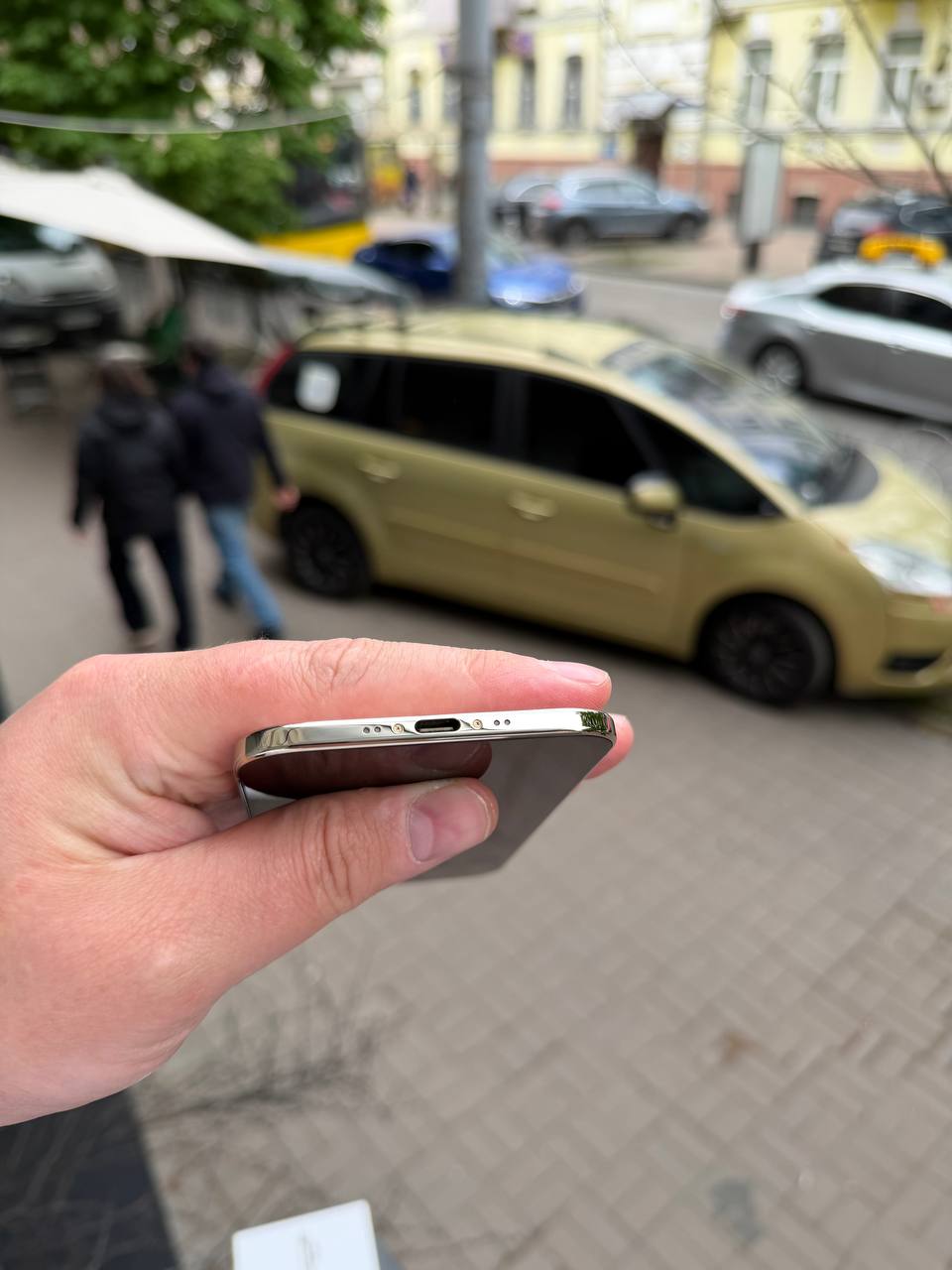 Б/В Apple iPhone Air 512GB Light Gold 7 Б/В Apple iPhone Air 512GB Light Gold — изображение 7
