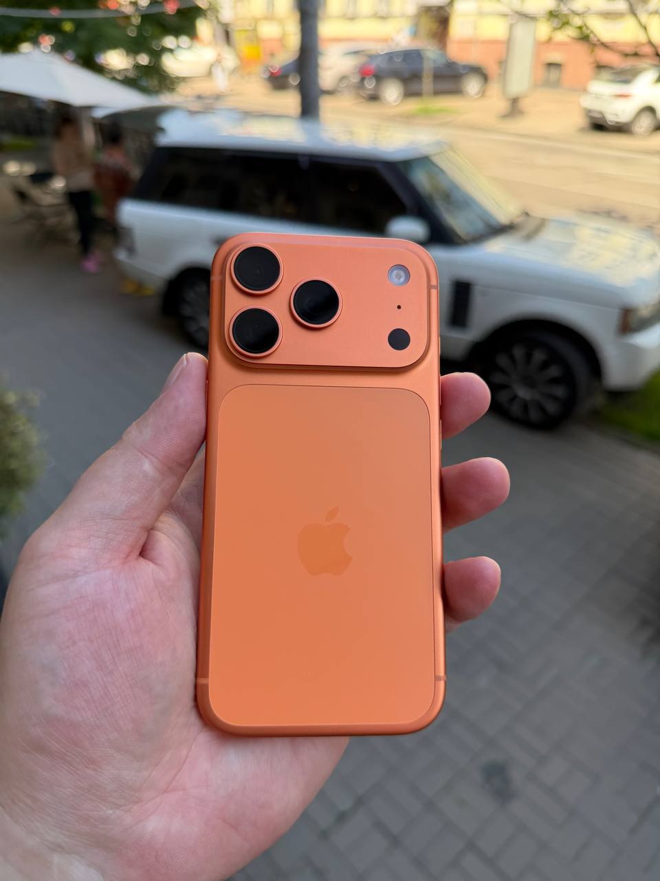 Б/В Apple iPhone 17 Pro 256gb Cosmic Orange 2 Б/В Apple iPhone 17 Pro 256gb Cosmic Orange - Зображення 2