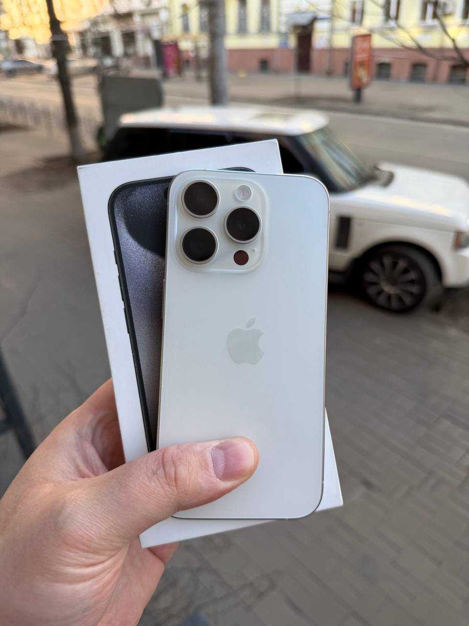 Б/В iPhone 15 Pro 128GB White Titanium